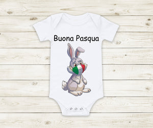 Babybody Strampler  Buona Pasqua Frohe Ostern Italienisch Hase mit Atemschutz Maske - Great Things 4 Family
