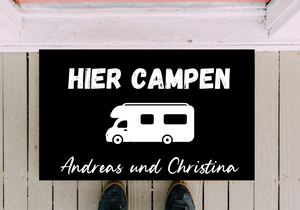 Fußmatte Camping Wohnmobil hier campt personalisierbar mit Wunschname Holz Herz Text