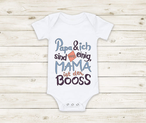 Mama ist der Boss Baby Strampler Geschenk zur Geburt und Baby Party - Great Things 4 Family