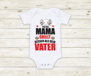 Baby Body Strampler Mama grillt besser als dein Vater kurzarm weiß Baumwolle lustig und frech Geschenk erster Muttertag - Great Things 4 Family
